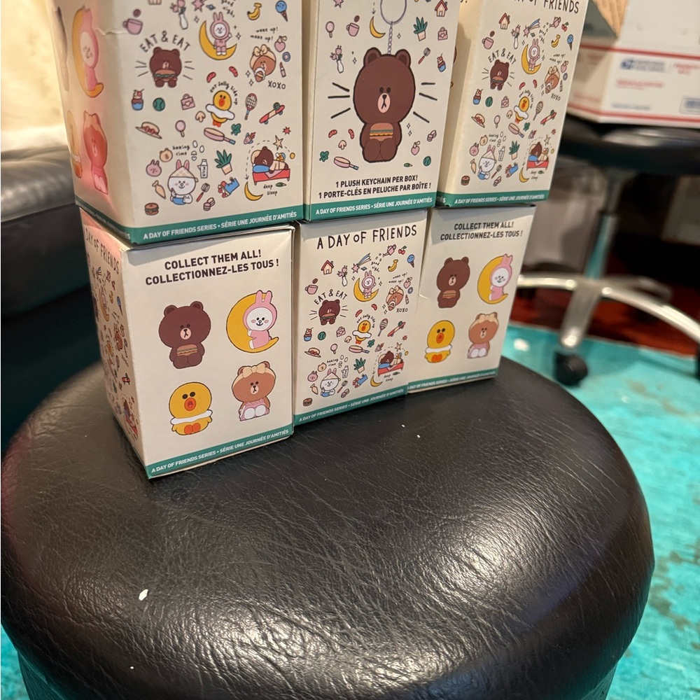 Line Friends Keychain Box unopened -6 boxes total - Picture 4 of 7